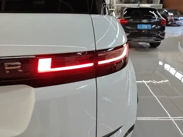 Land Rover Range Rover Evoque — Фото автомобиля 7