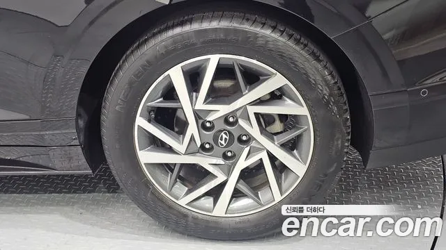 Hyundai Grandeur GN7 — Фото автомобиля 6