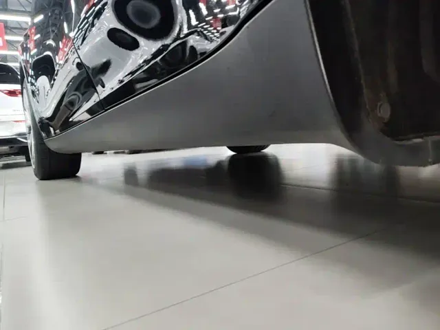 Tesla Model Y — Фото автомобиля 21