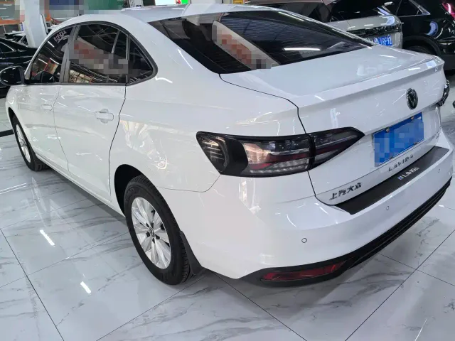 Volkswagen Lavida — Фото автомобиля 3