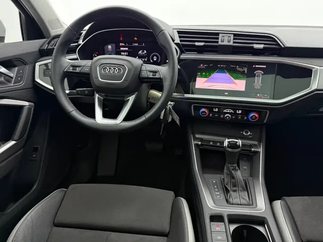 Audi Q3 — Фото автомобиля 9