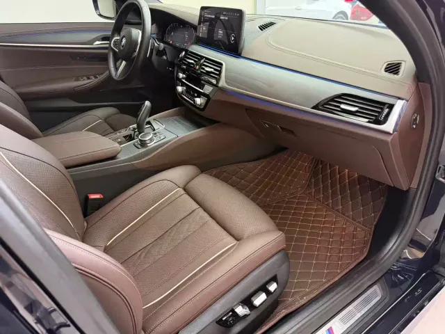 BMW 5 Series — Фото автомобиля 5