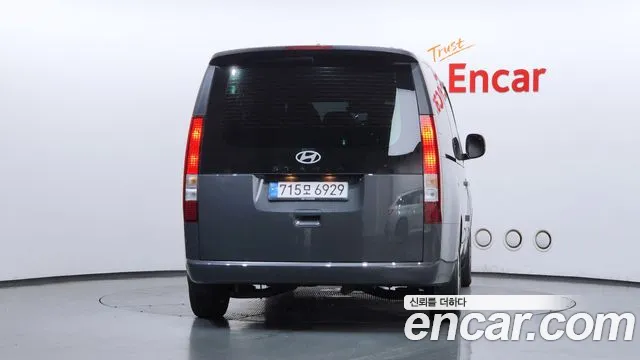 Hyundai Staria Staria Tourer 11 мест — Фото автомобиля 4