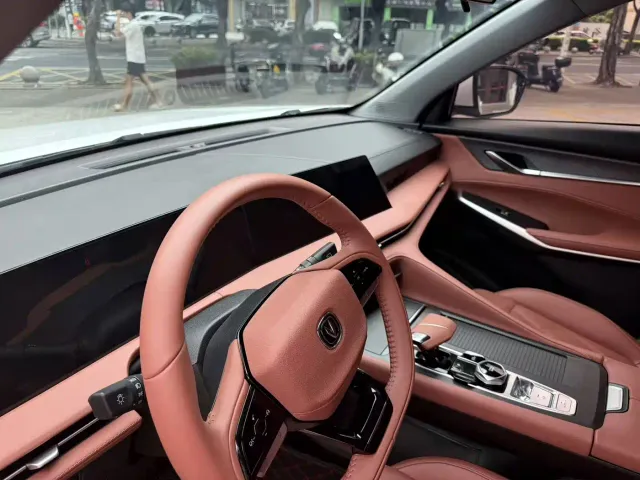 Changan CS75 Plus — Фото автомобиля 10