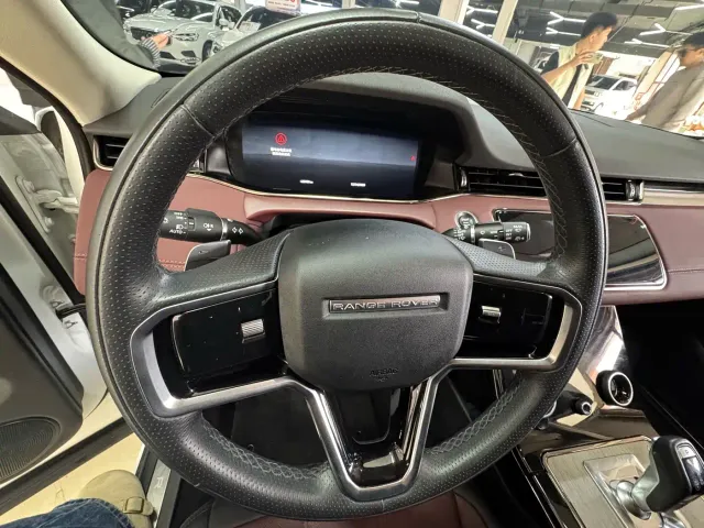 Land Rover Range Rover Evoque — Фото автомобиля 10