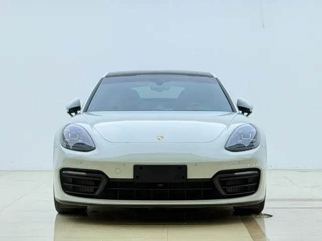 Porsche Panamera — Фото автомобиля 2