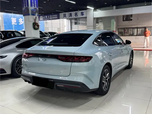 BYD Qin L — Фото автомобиля 6