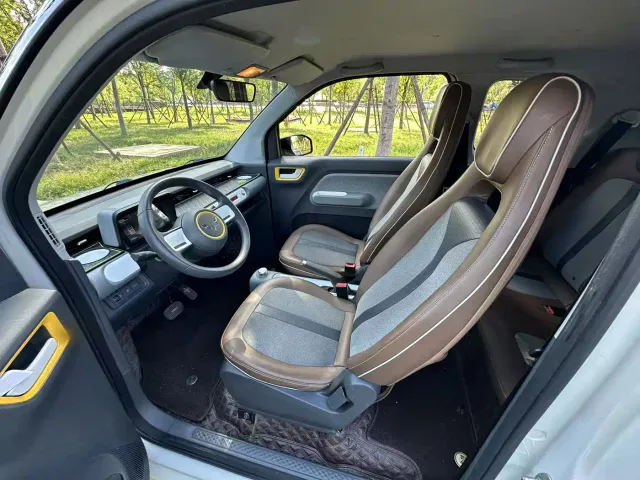 Wuling Hongguang Mini EV — Фото автомобиля 12