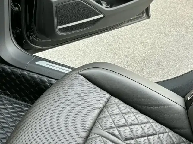 Audi A8 — Фото автомобиля 11