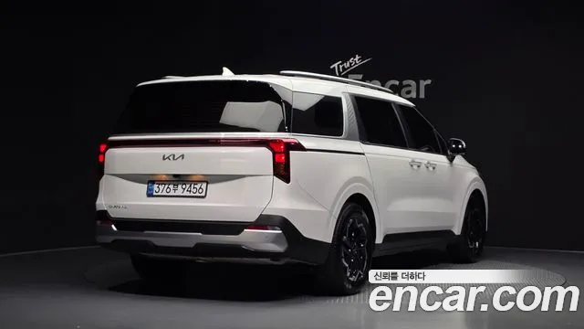 Фотография автомобиля — Kia Carnival Generation 4