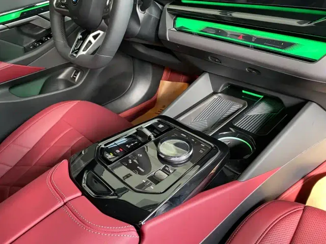 BMW 5 Series — Фото автомобиля 11