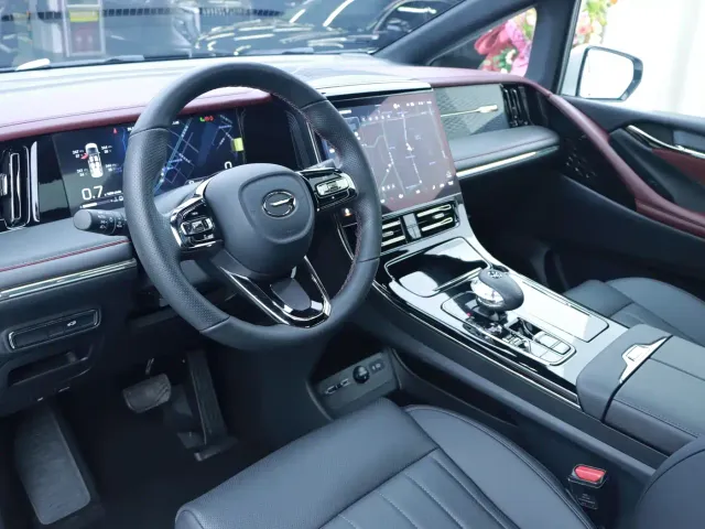 GAC Trumpchi Trumpchi M8 2023 Model Master Series 400T Ultimate Edition — Фото автомобиля 5