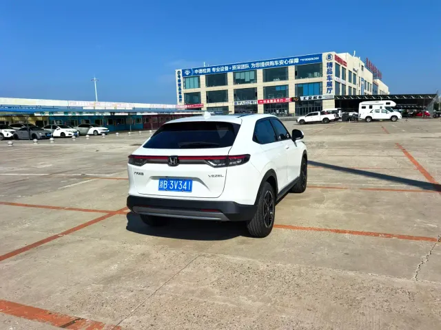Honda Vezel — Фото автомобиля 4