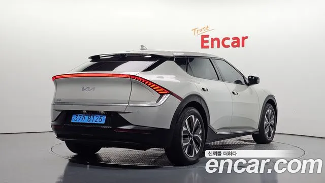 Kia EV6 — Фото автомобиля 2