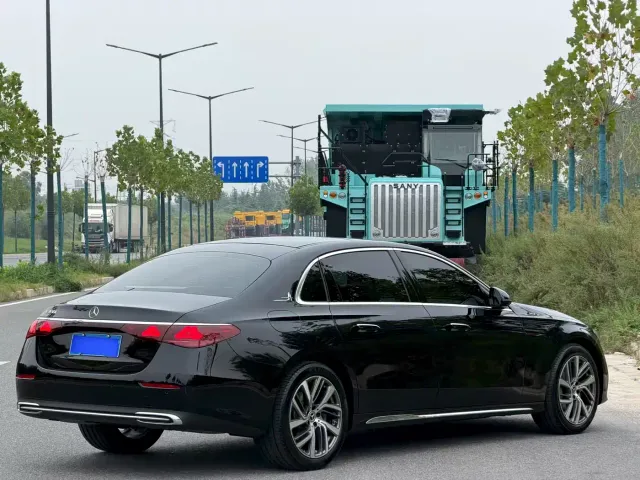 Mercedes-Benz E-Class — Фото автомобиля 13