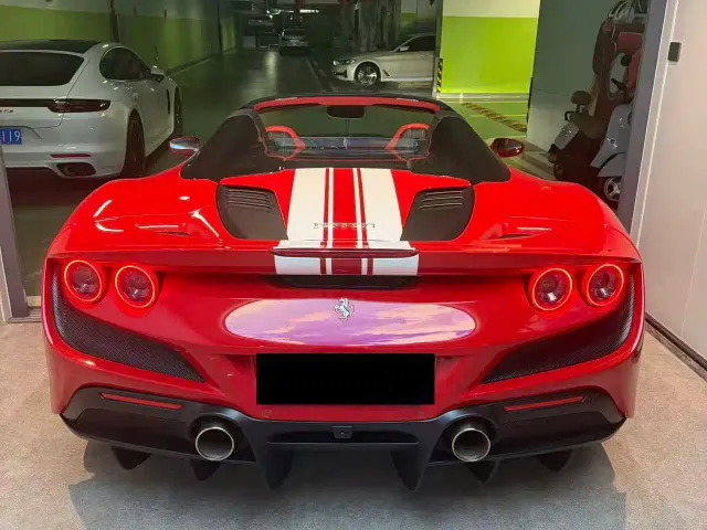 Ferrari F8 — Фото автомобиля 8
