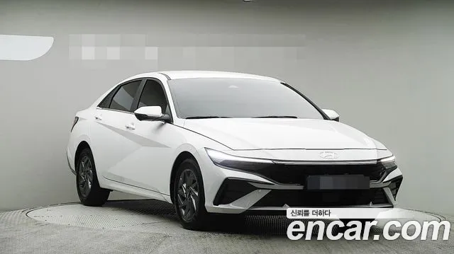 Hyundai Avante CN7 — Фото автомобиля 3