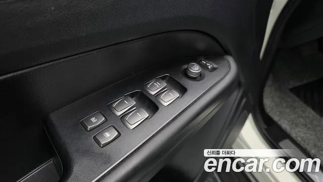KG_Mobility_Ssangyong Rexton Новый Rexton Sport Khan Дизель 2.2 4WD — Фото автомобиля 27