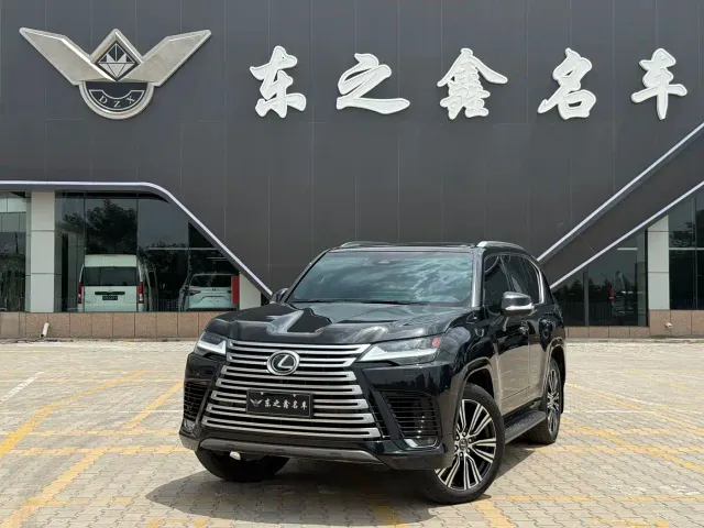 Фотография автомобиля — Lexus LX