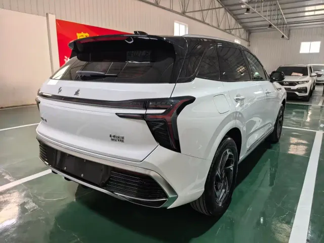 Hongqi HS3 — Фото автомобиля 7