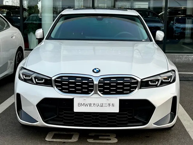 BMW 3 Series — Фото автомобиля 4