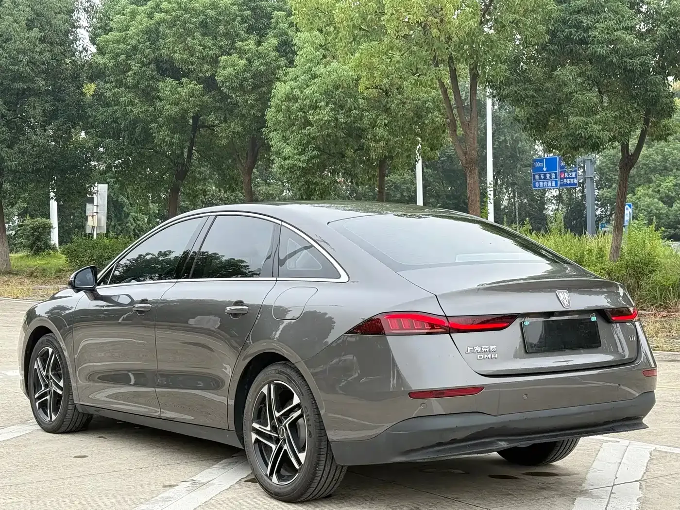 Roewe Roewe D7 2023 DMH 125km Excellence Edition — Фото автомобиля 9
