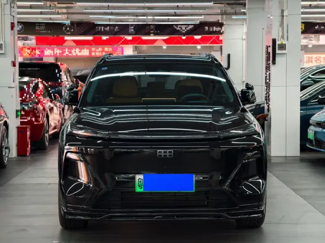 Geely Galaxy Starship 7 EM-i — Фото автомобиля 3