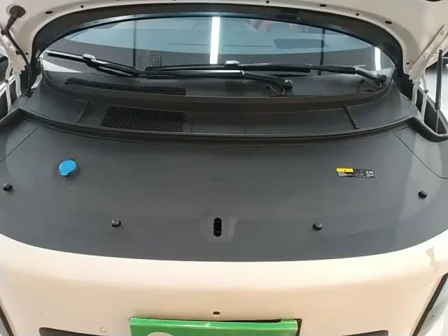 Li Auto i8 — Фото автомобиля 19