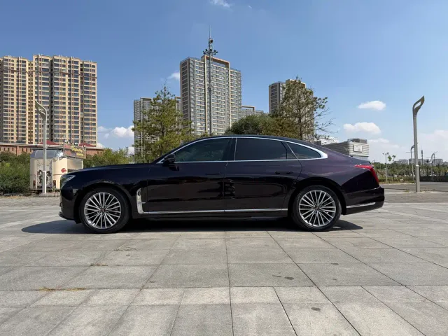 Hongqi H9 — Фото автомобиля 10