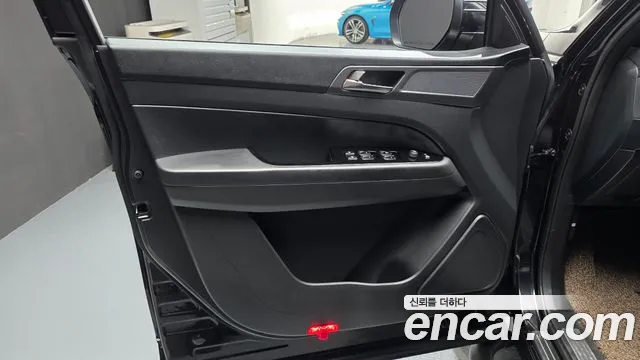 KG_Mobility_Ssangyong Rexton Новый Rexton Sport Khan Дизель 2.2 4WD — Фото автомобиля 19