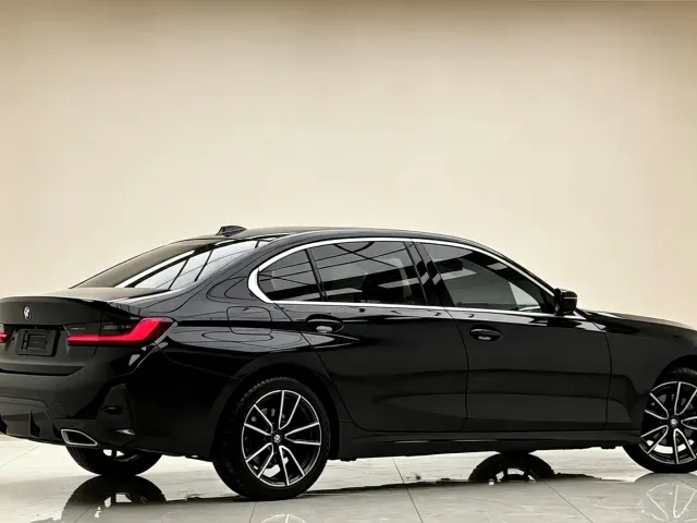 BMW 3 Series — Фото автомобиля 4