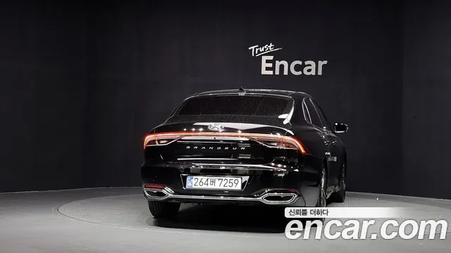 Hyundai Grandeur New — Фото автомобиля 4
