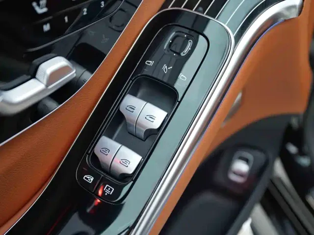 Mercedes-Benz S-Class — Фото автомобиля 9