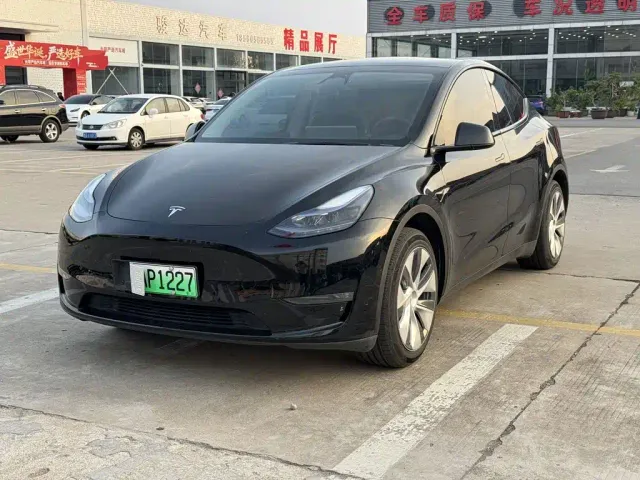 Фотография автомобиля — Tesla Model Y