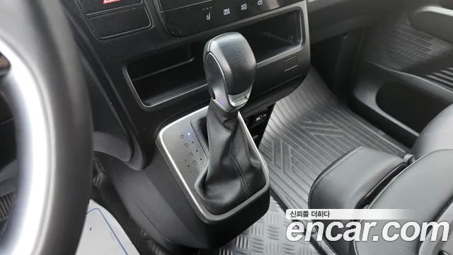 Hyundai Staria — Фото автомобиля 9