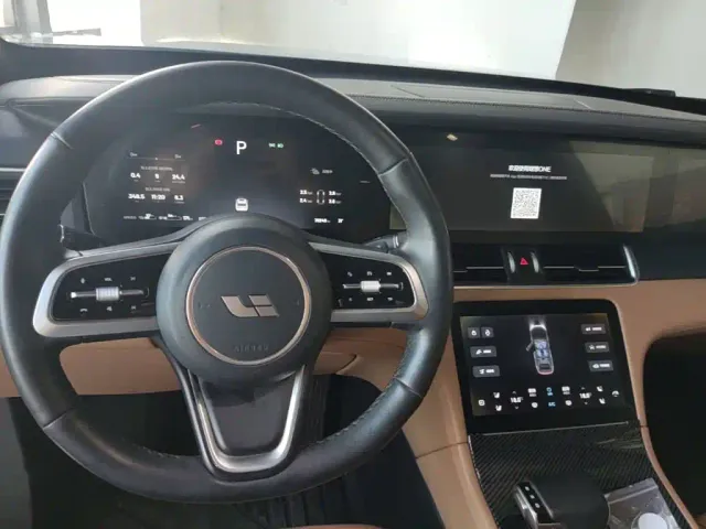 Li Auto ONE — Фото автомобиля 9