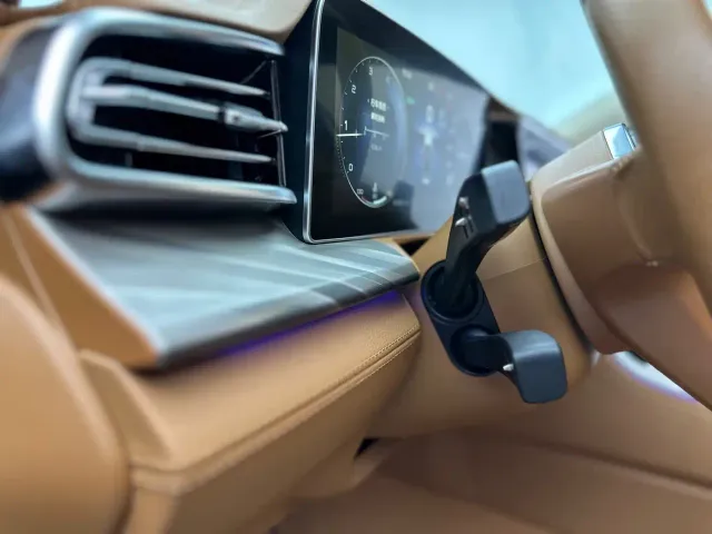 Hongqi H9 — Фото автомобиля 15