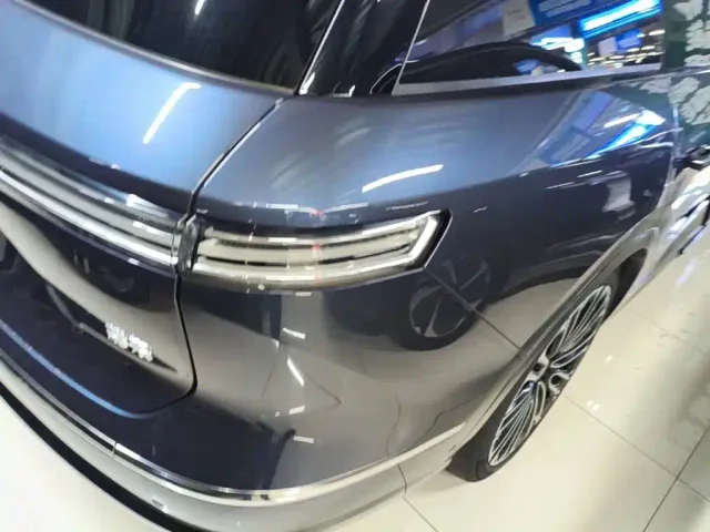 Nio ES8 — Фото автомобиля 7
