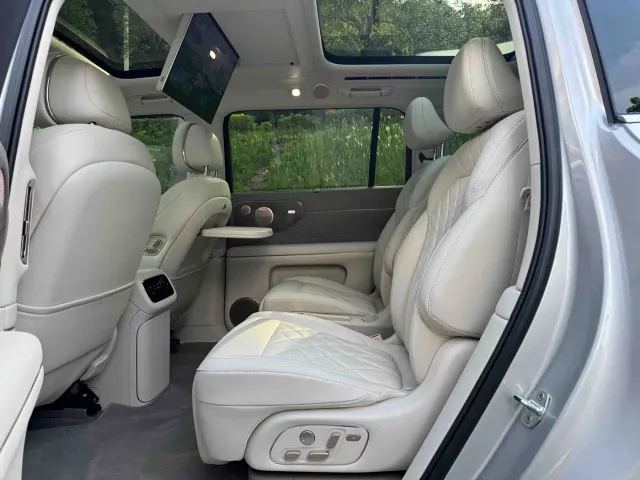 IM Motors LS9 — Фото автомобиля 8