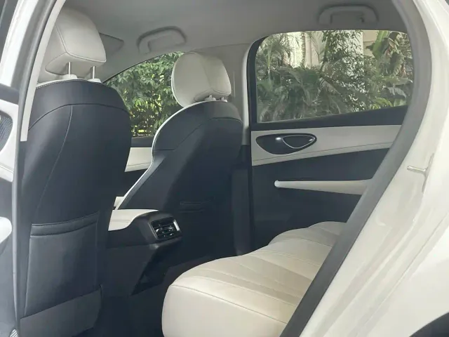 BYD Seal 05 DM-i — Фото автомобиля 17
