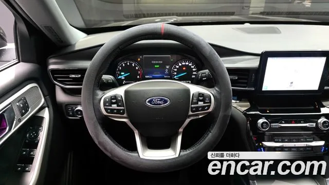 Ford Explorer — Фото автомобиля 13