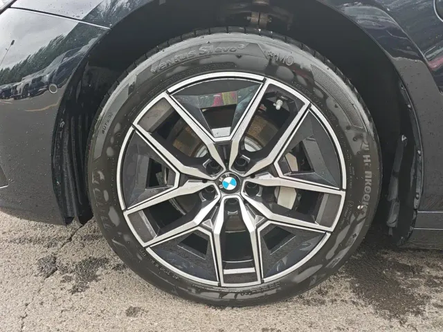 BMW BMW i5 2025 eDrive 35L M Sport Package — Фото автомобиля 7
