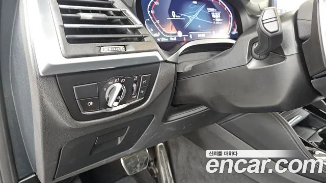 BMW X4 xDrive20i M Sport Pro Special Edition — Фото автомобиля 29