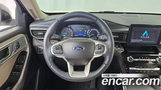 Ford Explorer Generation 6 — Фото автомобиля 13