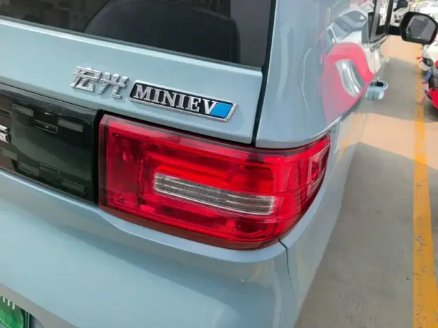 Wuling Hongguang Mini EV — Фото автомобиля 7
