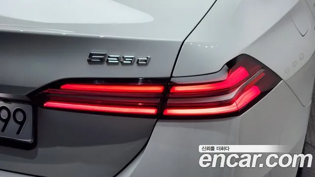 BMW 5 Series G60 — Фото автомобиля 23