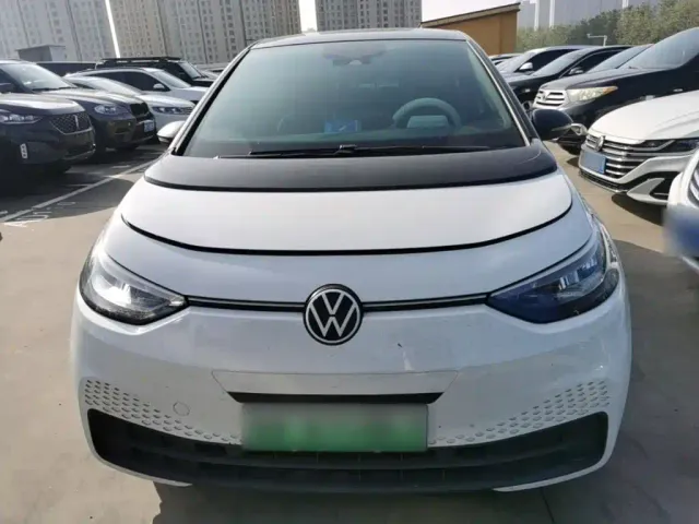 Volkswagen ID.3 — Фото автомобиля 2