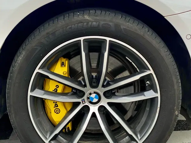 BMW 5 Series — Фото автомобиля 14