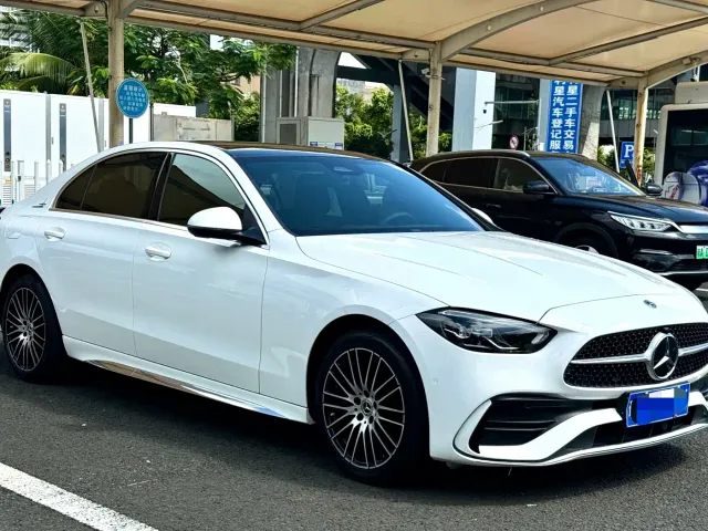 Mercedes-Benz C-Class — Фото автомобиля 3
