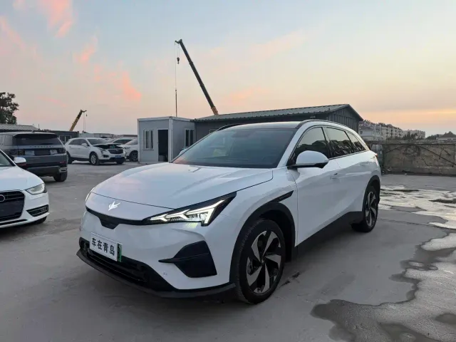 Фотография автомобиля — Arcfox Alpha T5
